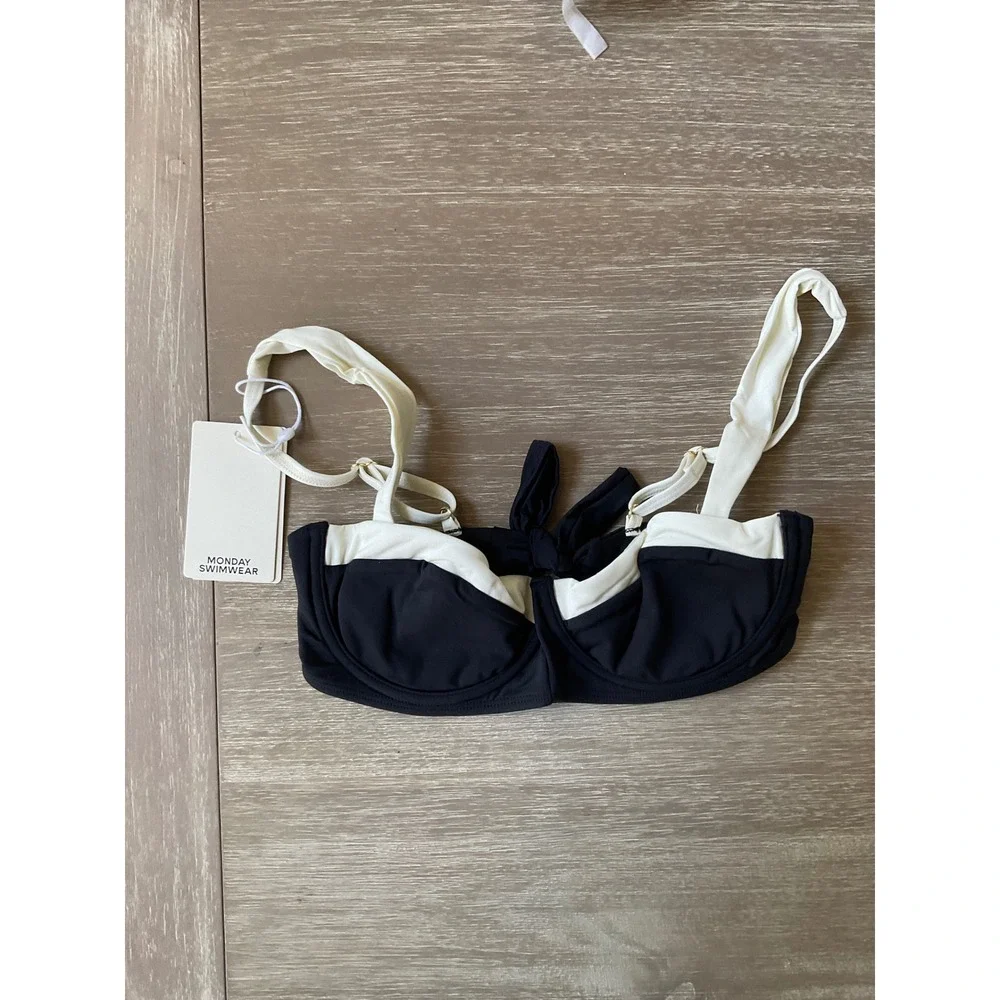Monday Swimwear Clovelly Top Black Ivory Small New With Tags